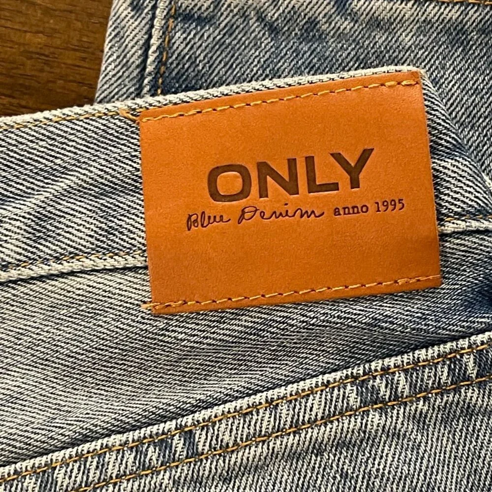 NWT Only Fine Hi Rise Straight Leg Crop Denim Size W30 L26